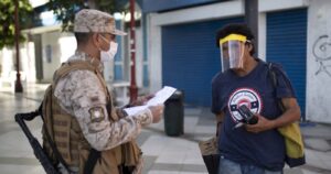 Militares contagiados con COVID llegan a 134 y ministro Espina asegura que 