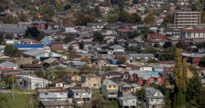 Disminución de los casos en regiones: así se mueve el coronavirus en Arica y Osorno