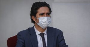 Ministro Briones rechaza entregar más fondos para Ingreso Familiar de Emergencia: 