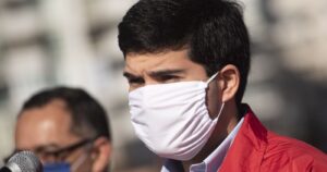 Julio Isamit es el quinto ministro que entra en cuarentena preventiva