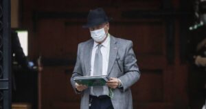 Mañalich apunta al coronavirus por utilidades de las isapres