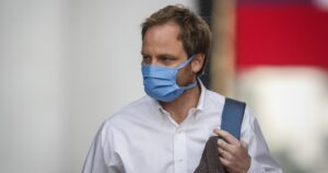 Tres nuevos laboratorios para la zona sur: el compromiso de Arturo Zúñiga tras denuncia de alcaldes