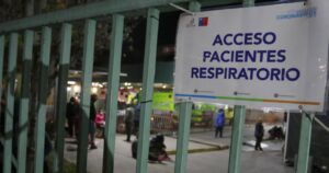 Contagios se disparan y crece preocupación por capacidad UCI: el día más difícil de Santiago en lo que va de la pandemia