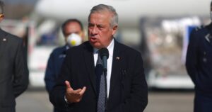 Mañalich refuta cifra de muertos por enfermedades respiratorias