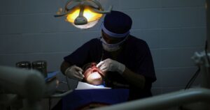Cuándo ir o no al dentista en medio de la pandemia del coronavirus