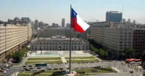 Funcionario administrativo de La Moneda da positivo por coronavirus