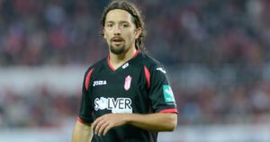 Manuel Iturra se retira a los 35 años del fútbol profesional