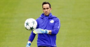 Claudio Bravo aparece en lista de los 10 peores fichajes del City desde el 2008