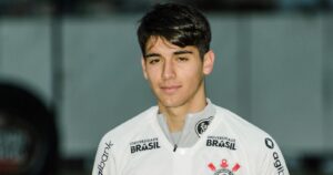 Azul Azul y Angelo Araos irán a juicio al no alcanzar un acuerdo