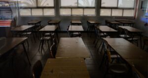 Diputados presentan moción para disminuir mensualidades de los colegios