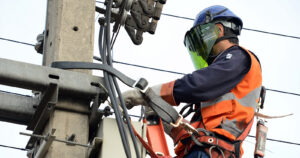Enel activa plan preventivo por pronóstico de lluvia en la Región Metropolitana