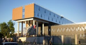 Director del Hospital El Carmen de Maipú da positivo por COVID-19