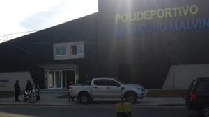 Policía acusa a cinco compañeros de 