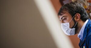 Alcalde Sharp anula polémicos concursos públicos para directores de colegios en Valparaíso