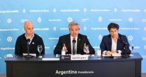 Finlandia desmiente a Alberto Fernández y descarta que fije valor del TV cable, el internet y telefonía