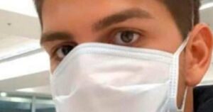 Argentina: joven acusado de propagar el coronavirus en su familia arriesga cinco años de cárcel