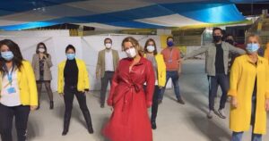 VIDEO | Cathy Barriga mostró sus coreografías junto con funcionarios de Maipú