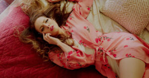 Más problemas para los Carrington: la tercera temporada de Dynasty ya está en Netflix