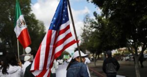 Presidente de México califica a los migrantes como “héroes vivientes” por envío de 4 mil millones de dólares en remesas