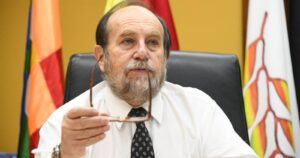 Detienen a ministro de Salud de Bolivia por comprar ventiladores mecánicos con sobreprecio