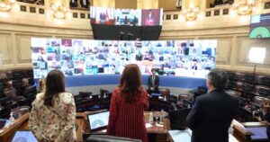 VIDEO | La eufórica celebración en el Senado argentino tras el inicio de las sesiones virtuales