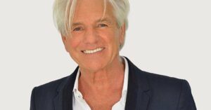 Murió Sergio Denis, el cantante argentino que quedó en coma tras caerse en el escenario