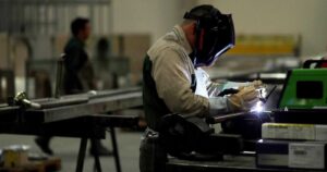 Argentina: 160 mil empresas recibieron ayuda estatal para pagar el sueldo a casi dos millones de personas