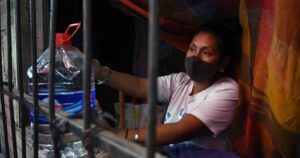 Argentina: construyen centros de aislamiento para pacientes de Villa 31 contagiados de coronavirus