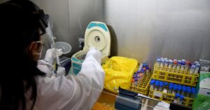 Gobierno corrige cifra de fallecidos por coronavirus en Chile: se suman 653 a la cifra total