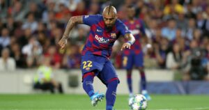 Arturo Vidal asoma como titular en visita del FC Barcelona al Sevilla