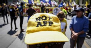 Del rebaño al analfabetismo: David Bravo alerta sobre llamados masivos a cambios de fondo