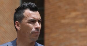 Sueldo de Esteban Paredes bajó en más de un 95% por Ley de Protección al Empleo