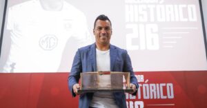 ANFP confirma que Esteban Paredes sigue igualado con 