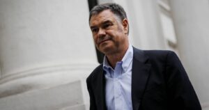 Manuel José Ossandón continúa internado tras dar positivo a PCR y negativo a test de anticuerpos