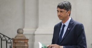 Ministro Couve anuncia estrategia para el desarrollo de la vacuna contra el COVID-19