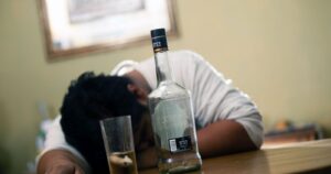 El llamado del Hogar de Cristo a sacar el alcohol como 