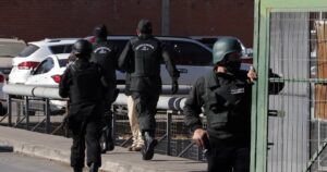 Gendarmería confirma que 79 reos trasladados desde Santiago a Rancagua tenían COVID-19