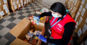 Interponen denuncia en Contraloría por entrega de canastas alimenticias de la Junaeb