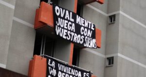 Vecinos de Cerro Navia se tomaron departamentos de proyecto habitacional