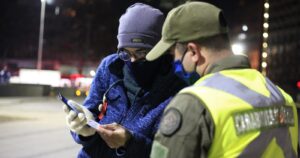 Carabineros detuvo a más de 9 mil personas por infringir cuarentena en la última semana