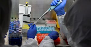 Estudios afirman que inmunidad del coronavirus disminuye tras dos meses