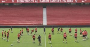 Sevilla y Betis abren la Liga de España en su retorno tras la pandemia