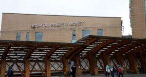 Más de 80 funcionarios en cuarentena tras brote de COVID-19 en hospital de Puerto Montt