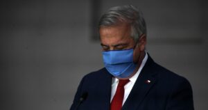 Frente Amplio analiza acusación constitucional contra Mañalich