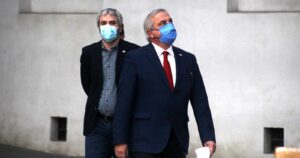 La confusión en las cifras y una válvula de escape: las razones de La Moneda para sacar a Mañalich