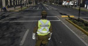 Paris extrema medidas de cuarentena pero descarta estado de hibernación: 