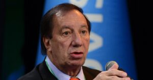 Argentina: Carlos Salvador Bilardo da positivo por COVID-19