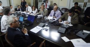 Enrique Paris se ofrece como interlocutor del Gobierno en tramitación de postnatal de emergencia