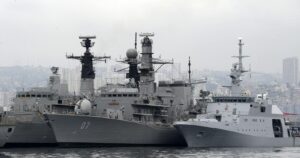 Confirman masivo brote de COVID-19 en fragata Lynch de la Armada