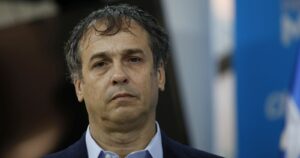 CMF multa a Paul Fontaine por venta de acciones de Blanco y Negro